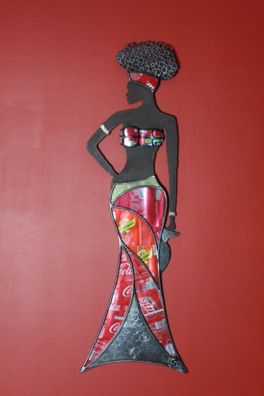 Sculpture titled "femme en paréo 3" by Claude Germain, Original Artwork, Metals