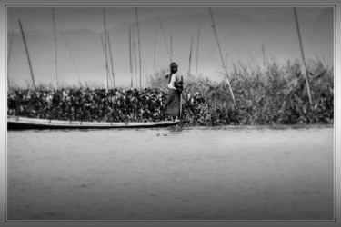 Photographie intitulée "pecheur-09-lac-inle…" par Chupalia, Œuvre d'art originale