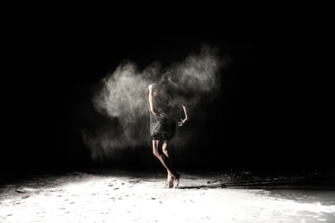 摄影 标题为“Dancer: Flora #7” 由Cody Choi, 原创艺术品, 数码摄影