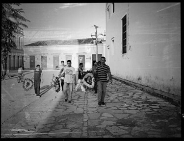 Fotografia intitulada "« la procesión » (2)" por Cojan, Obras de arte originais, Fotografia de filme