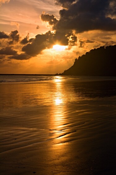 Fotografie mit dem Titel "Sunrise over Austra…" von Colin Jones, Original-Kunstwerk, Digitale Fotografie