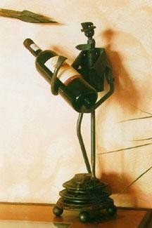 Design mit dem Titel "red wine bottle man" von Mark Spurgeon, Original-Kunstwerk