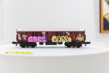 Sculpture titled "NYC Brown Train" by Cope2, Original Artwork, Metals