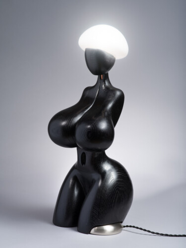 Design intitulada "Buste Chêne Lampe #1" por Corbello, Obras de arte originais, Madeira