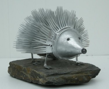 Sculpture titled "le hérisson" by Philippe Affagard, Original Artwork, Metals
