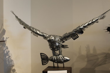 Sculpture intitulée "aigle pecheur" par Philippe Affagard, Œuvre d'art originale, Métaux