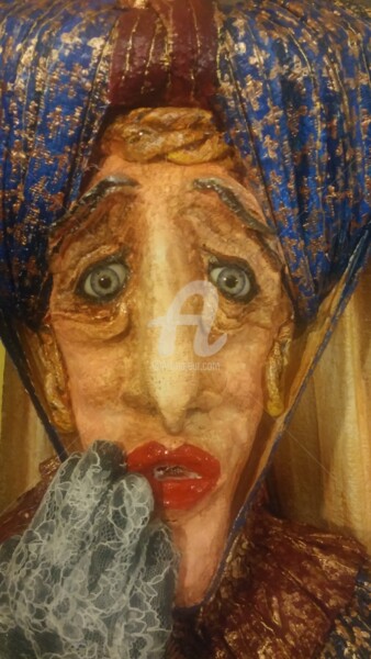 Sculpture intitulée "Reine des Gueules d…" par Cothie   "Gueules De L'Art", Œuvre d'art originale