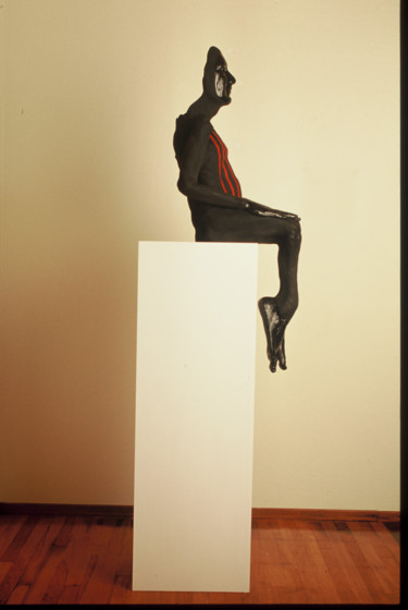 Escultura titulada "vessel; humanoid...…" por Suzanne Waters, Obra de arte original, Arcilla