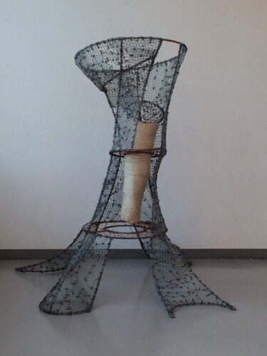 Sculptuur getiteld "Instrument Musical" door Coco Vewenda, Origineel Kunstwerk, Metalen
