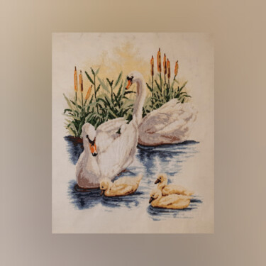 Текстильное искусство под названием "Swans" - Cozy Corner, Подлинное произведение искусства, вышивка Установлен на Деревянна…