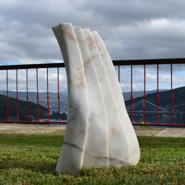 Rzeźba zatytułowany „Sailboart” autorstwa Rommel Cristina, Oryginalna praca, Kamień