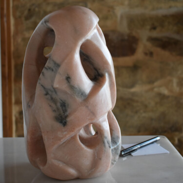 Rzeźba zatytułowany „Dilucidar” autorstwa Rommel Cristina, Oryginalna praca, Kamień