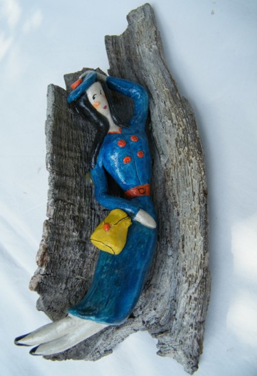 Sculpture intitulée "femme-bleue-au-sac-…" par Dominique Sarrouy, Œuvre d'art originale, Pâte polymère