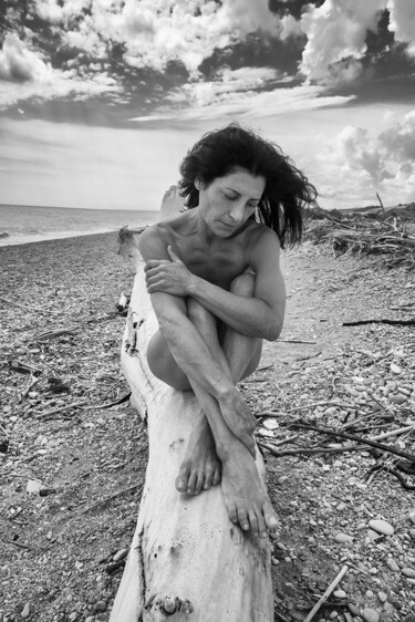 Fotografia intitolato "Spiaggia e tronco" da Cristian Palmieri, Opera d'arte originale, Fotografia digitale