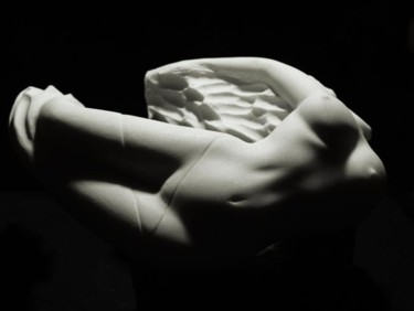 Sculptuur getiteld "Esmeralda" door Cristina Carusi, Origineel Kunstwerk