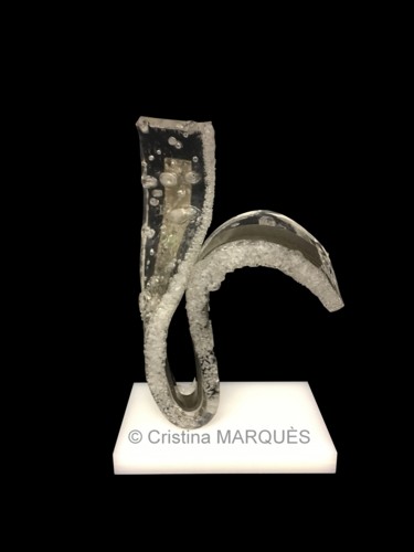 Sculpture titled "Arty" by Cristina Marquès, Original Artwork, Plastic