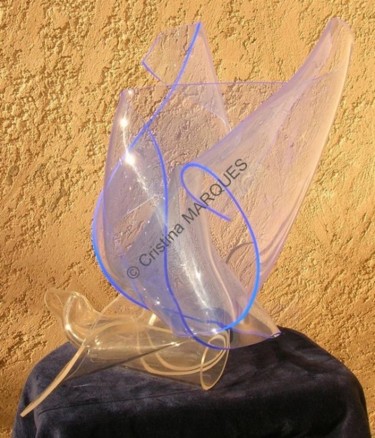 Sculpture titled "La Colombe de la Pa…" by Cristina Marquès, Original Artwork, Plastic