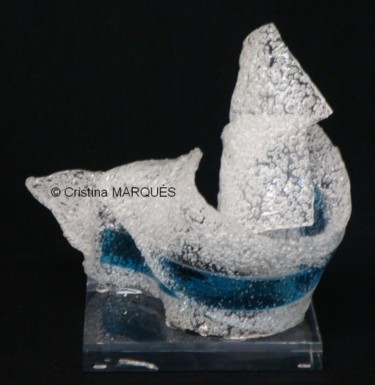 Sculpture titled "Blue Whale" by Cristina Marquès, Original Artwork, Plastic