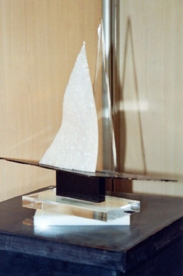 Sculpture titled "Le Voilier" by Cristina Marquès, Original Artwork, Objects