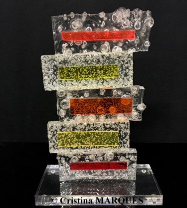 Skulptur mit dem Titel "Fire Ice Tower" von Cristina Marquès, Original-Kunstwerk, Kunststoff