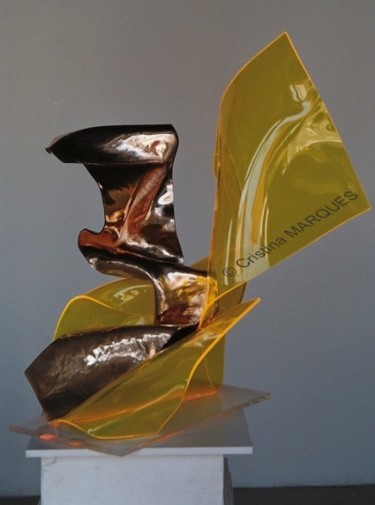 Sculpture titled "Le Papillon" by Cristina Marquès, Original Artwork, Plastic