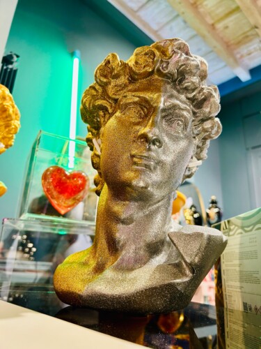 Sculpture titled "David Calls Golia -…" by Cupydo, Original Artwork, Resin