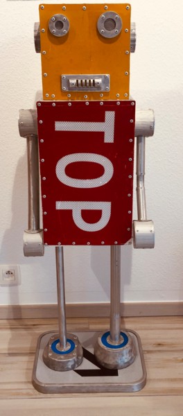 Rzeźba zatytułowany „Robot TOP” autorstwa Cyrille Plate, Oryginalna praca, Aluminium