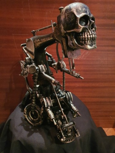 Skulptur mit dem Titel "SINGERNATOR" von D.S.A.Rt, Original-Kunstwerk, Metalle