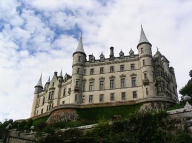 Photographie intitulée "Chateau dans le ciel" par Damayanti, Œuvre d'art originale