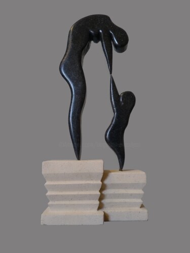 Sculpture titled "la femme et l'enfant" by Damien Berger, Original Artwork, Stone