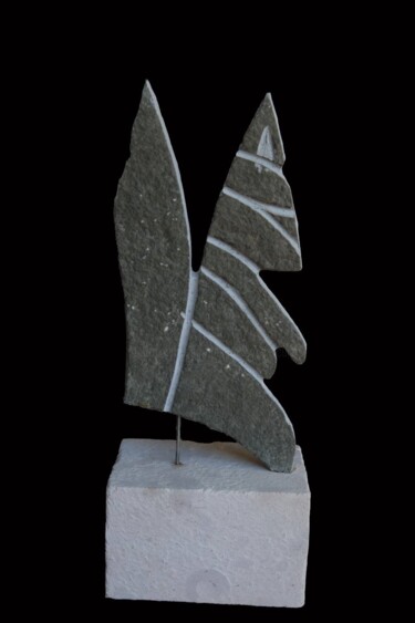 Sculpture titled "ecureuil" by Damien Berger, Original Artwork, Stone