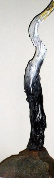 Скульптура под названием "Heron" - Dan Civa, Подлинное произведение искусства, Дерево