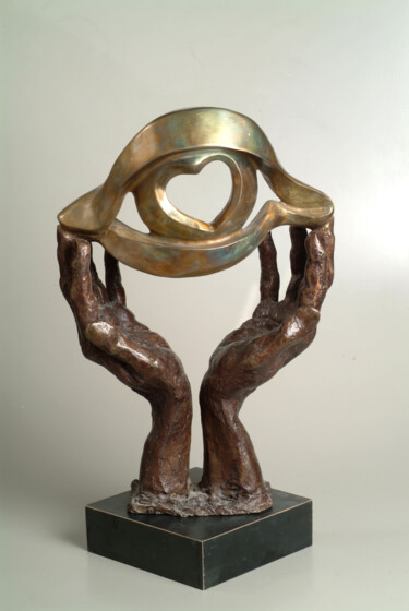 Sculptuur getiteld "eye of david" door Daniel Baharier, Origineel Kunstwerk