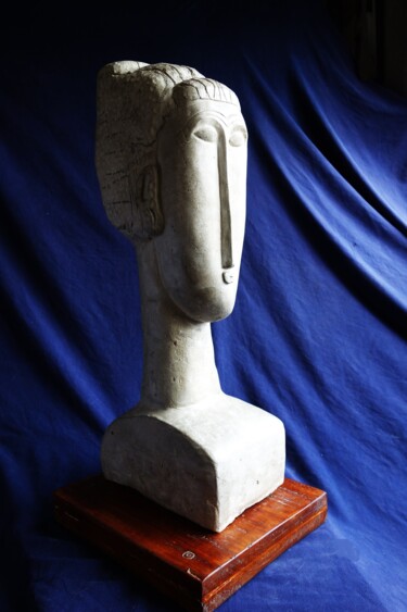 Skulptur mit dem Titel "Homage to Modiglian…" von Daniel Gomez, Original-Kunstwerk, Beton