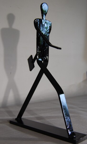 Sculpture titled "l'homme pressé" by Daniel Le Piouff, Original Artwork, Metals