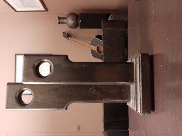 Scultura intitolato "L'inégalité" da Daniel Le Piouff, Opera d'arte originale, Legno
