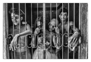 Photographie intitulée "Extraños" par Daniel Martínez, Œuvre d'art originale, Photographie numérique