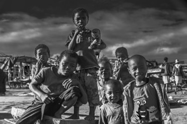Photographie intitulée "Sourires malgaches" par Daniel Roblin, Œuvre d'art originale, Photographie numérique