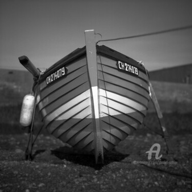 Fotografia intitulada "La Barque" por Daniel Sohier, Obras de arte originais, Fotografia de filme Montado em Alumínio