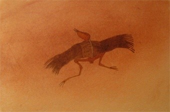 Malerei mit dem Titel "Pájaro muerto con a…" von Daniela Cuellar, Original-Kunstwerk, Tinte