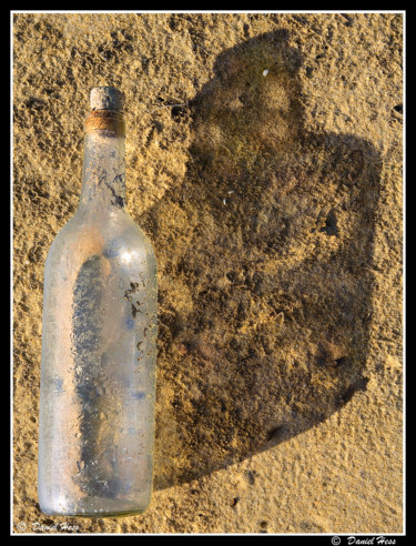 Photographie intitulée "bouteille-06.jpg" par Daniel Hess, Œuvre d'art originale
