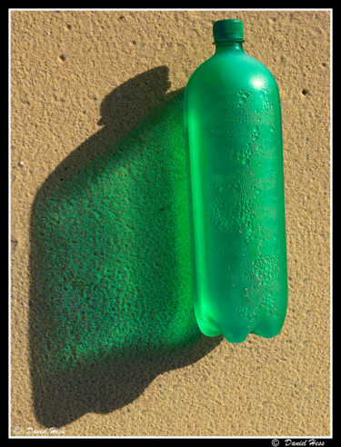 Photographie intitulée "bouteille-07.jpg" par Daniel Hess, Œuvre d'art originale