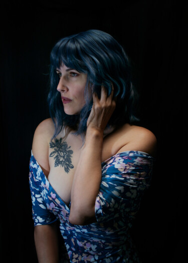 Φωτογραφία με τίτλο "Lady in Blue 2" από Danielle Yvonne, Αυθεντικά έργα τέχνης, Ψηφιακή φωτογραφία
