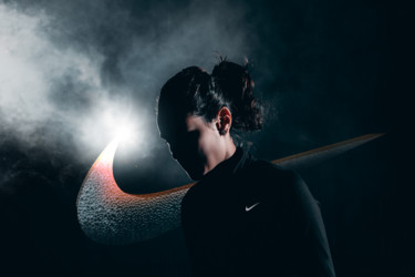 Фотография под названием "Nike for women" - Daniil Ivanov, Подлинное произведение искусства, Фотомонтаж