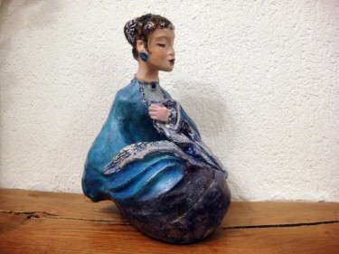 Sculpture titled "Concubine à la tass…" by Danielle Benotto, Original Artwork, Terra cotta