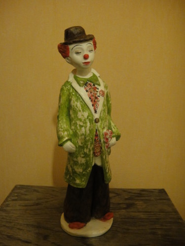 Sculpture intitulée "Le Clown amoureux" par Danielle Benotto, Œuvre d'art originale, Terre cuite