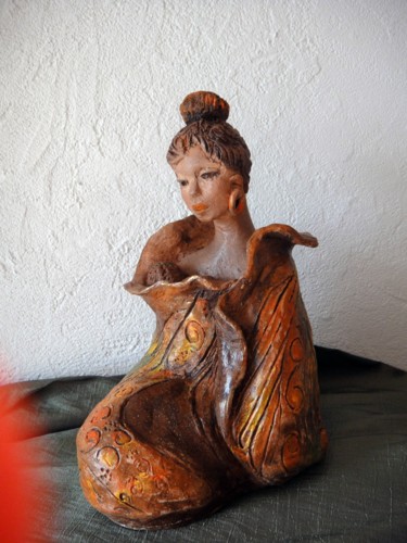 Sculpture intitulée "Mama" par Danielle Benotto, Œuvre d'art originale, Terre cuite