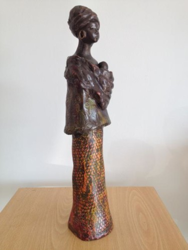 Sculpture intitulée "Aimia" par Danielle Benotto, Œuvre d'art originale, Terre cuite