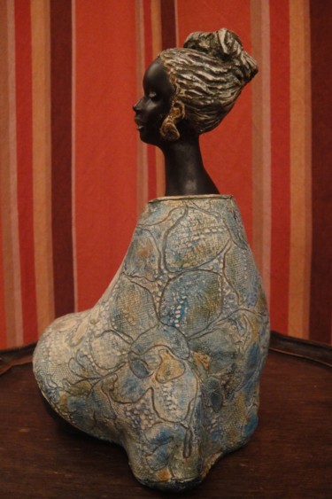 Sculpture titled "Lydie" by Danielle Benotto, Original Artwork, Ceramics