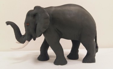 Sculpture titled "L'éléphant" by Danielle Servey, Original Artwork, Resin
